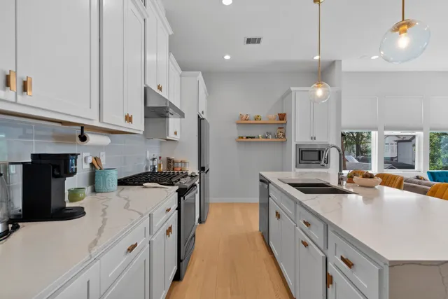 Popular Martin Street Lndg Real Estate