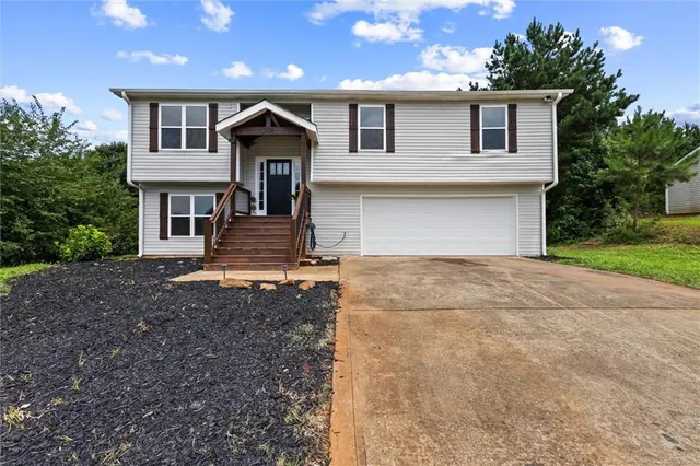 Popular Pebble Ridge Real Estate