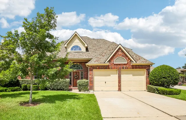 Popular Towne Lake Estates Real Estate