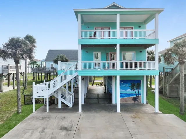 Expensive Ramada Beach Real Estate