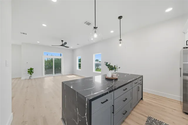 Popular Green Stone Oaks Real Estate