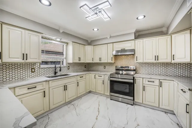 Popular Fondren Sw Northfield Real Estate