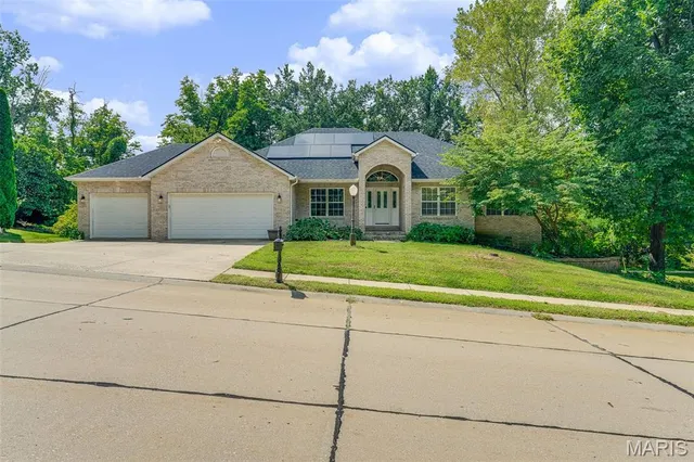 Popular Oak Land Hills Real Estate