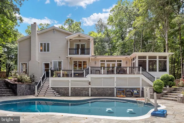 Popular Canterwood Real Estate