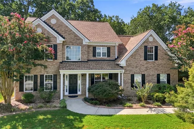 Popular Harbins Ridge Real Estate