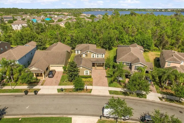 Popular SIGNATURE LAKES PH 3B-1 Real Estate