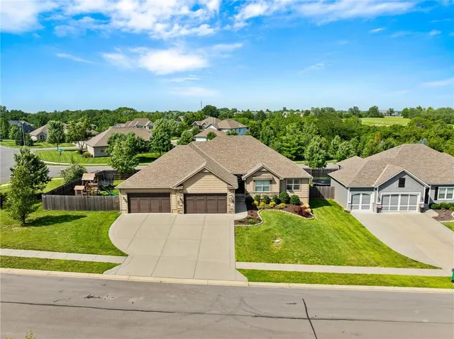 Popular The Estates at Chapman Farms Real Estate