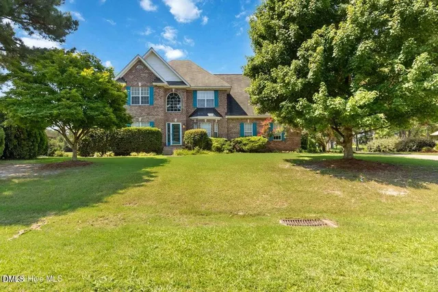 Popular Country Club Colony Real Estate