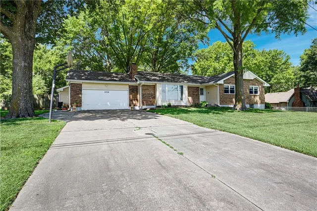 Popular Leiker Grdns Real Estate