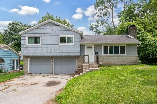 Popular Englewood View Real Estate