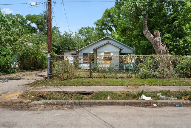 Popular Donovan Real Estate