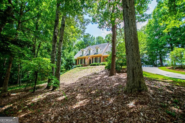 Popular Laurel Lakes Real Estate