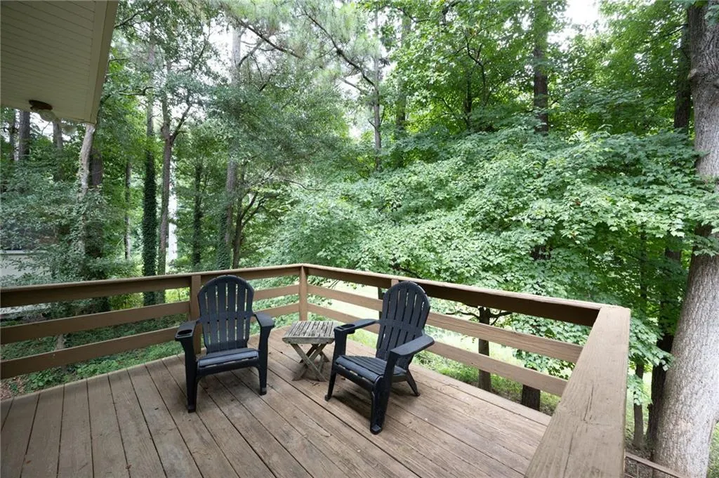 Listing Thumbnail Image 30