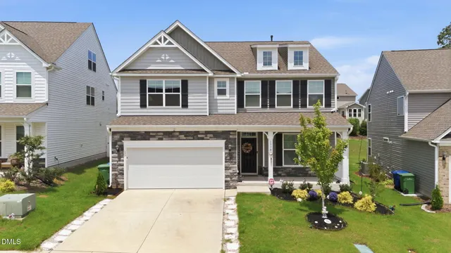 Popular Broadwell Trace Real Estate
