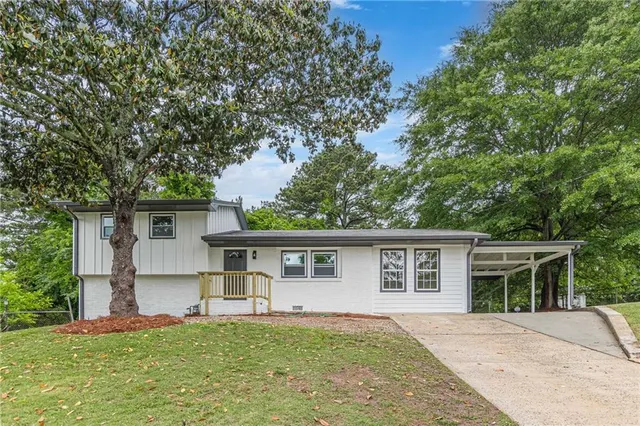 Popular Hillpine Real Estate