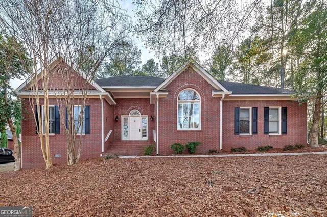 Cheap Lakehaven Real Estate