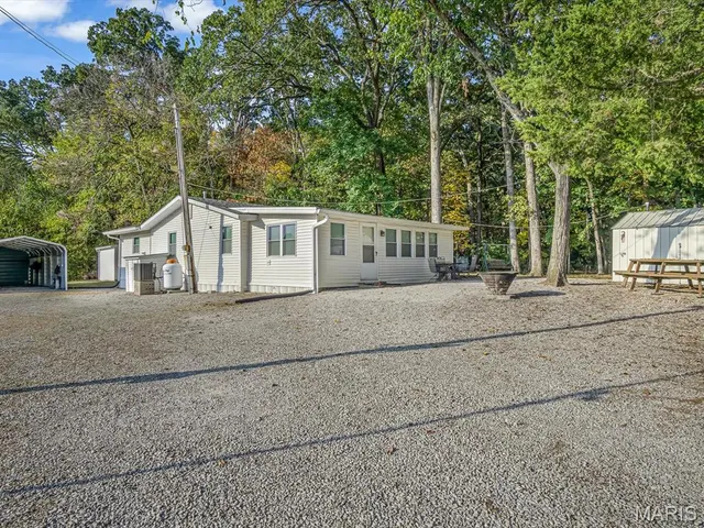 Cheap Red Bud Real Estate