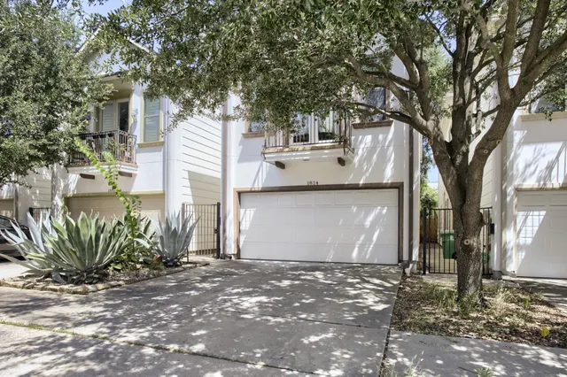 Popular Edwards Place Sub Real Estate