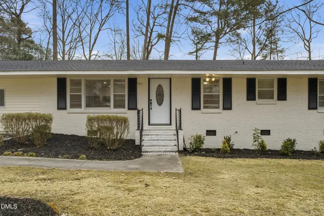 Popular Lynwood Estates Real Estate