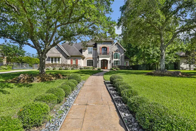 Popular Fall Creek Sec 08 Real Estate