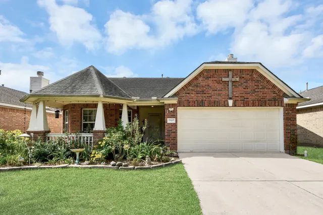 Popular Mason Lakes Real Estate