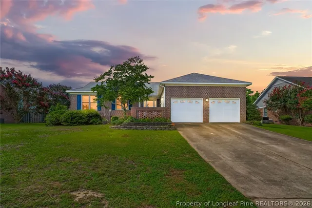 Popular COUNTRY CLUB DRIVE Real Estate
