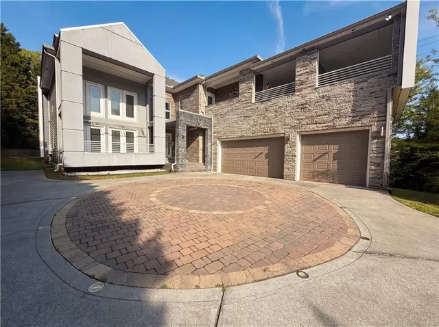Popular GARDEN PARK Real Estate