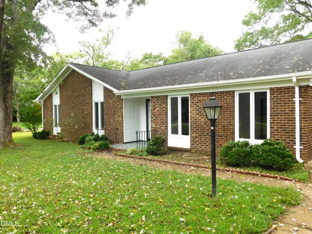 Popular North Hills Real Estate