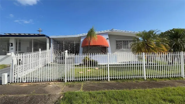 Popular SABANA LLANA Real Estate