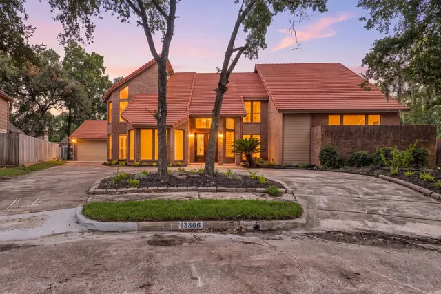 Popular Sugarmill Real Estate