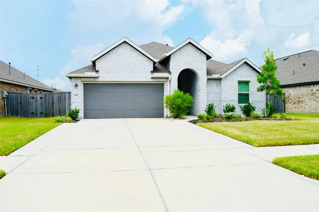 Cheap Sterling Point Sec 4 Real Estate