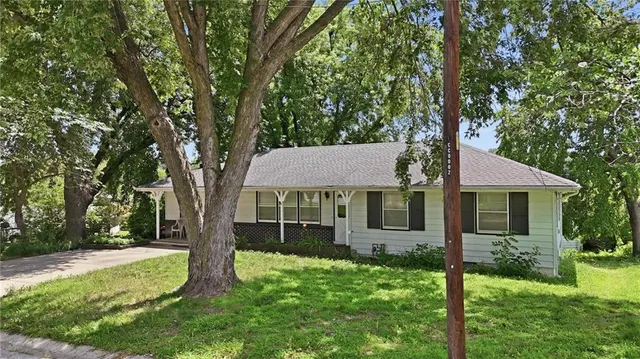 Popular Meadowbrook Real Estate