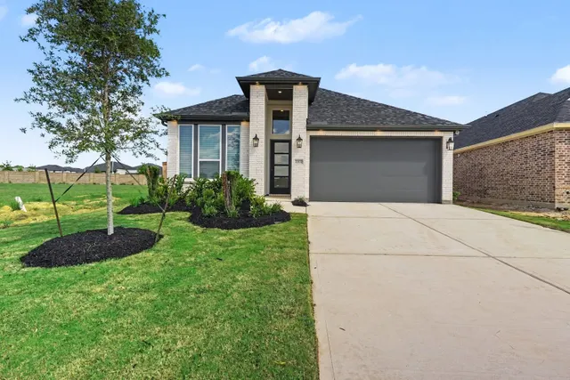 Expensive Everly - 45' Real Estate