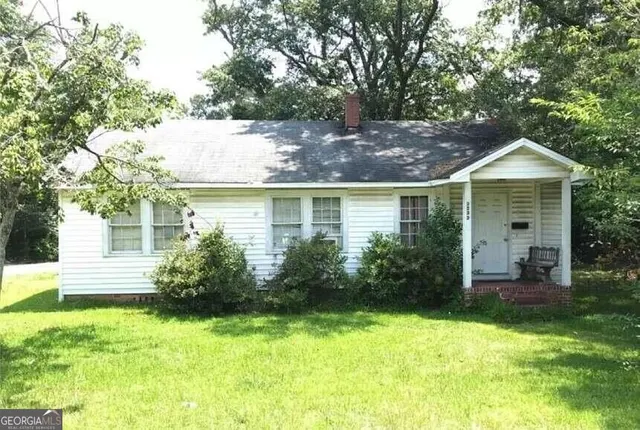 Popular Lanier Place Real Estate