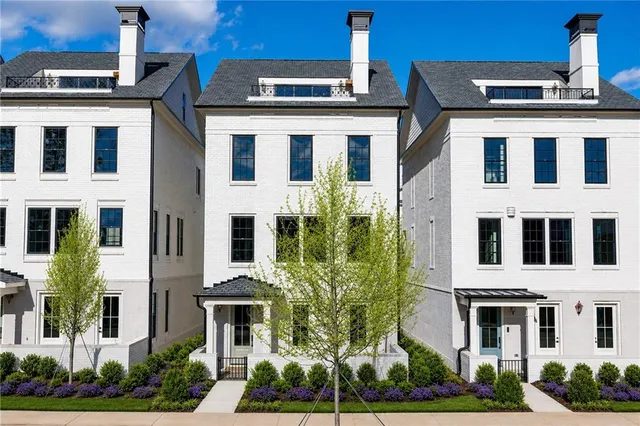Popular Mayfair on Main Real Estate