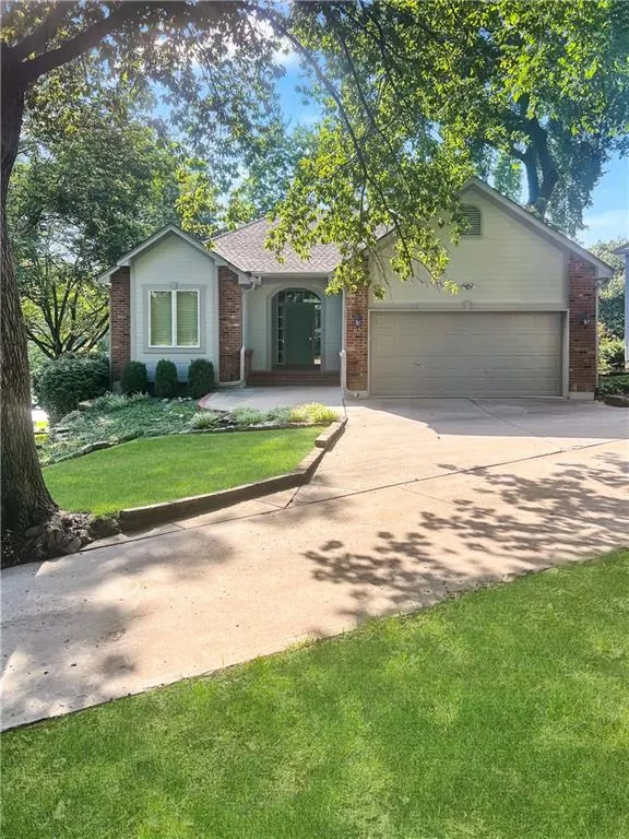 Popular Hidden Valley Club Real Estate