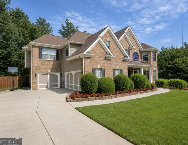 Popular Thompson Mill Lakes Real Estate