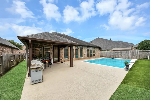 Popular Hayden Lakes Real Estate