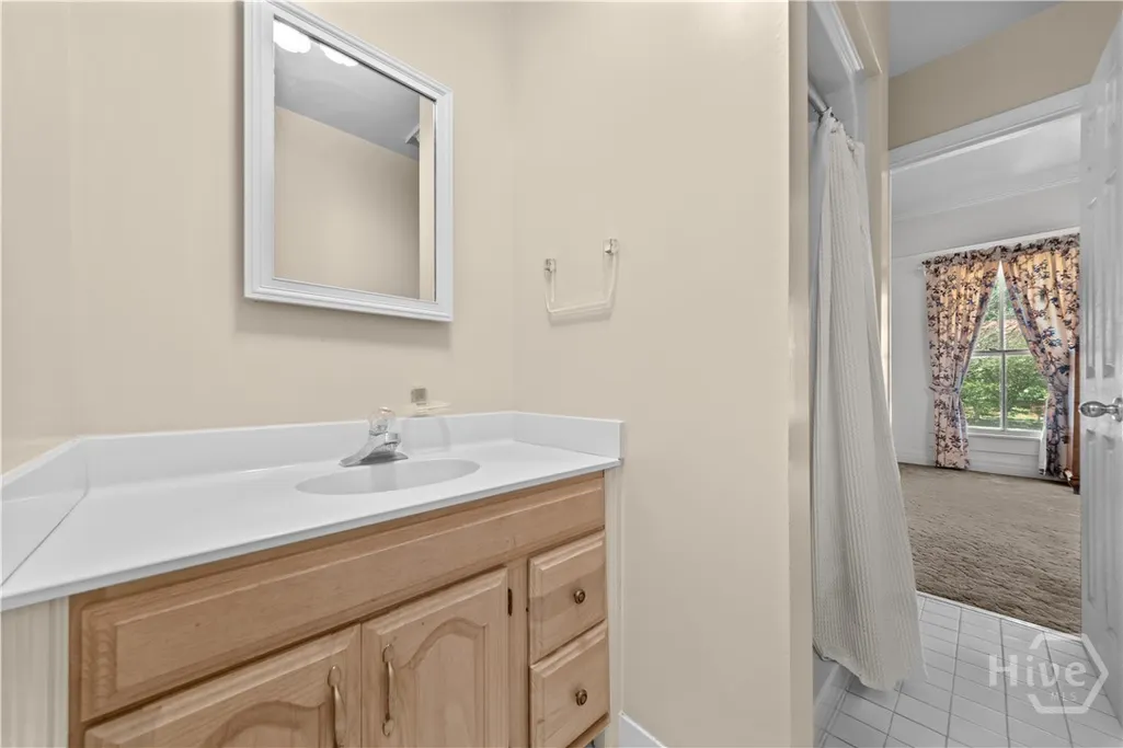 Listing Thumbnail Image 17