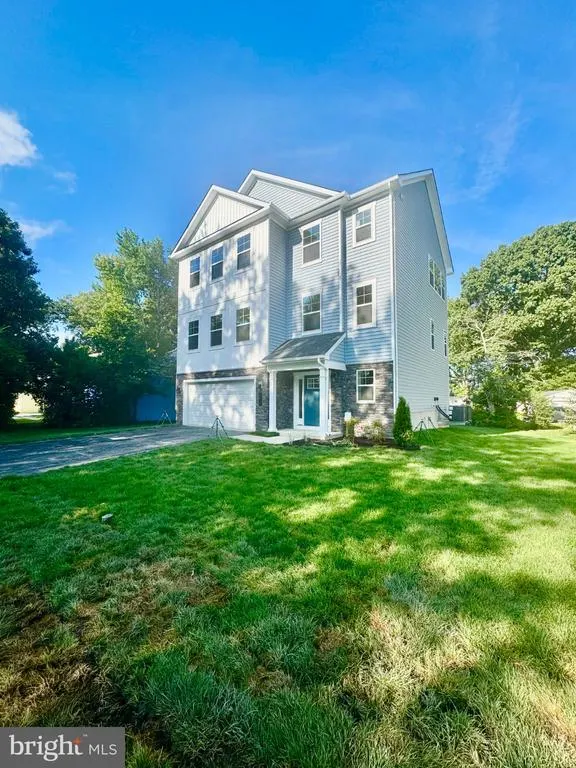 Popular Columbia Beach Real Estate