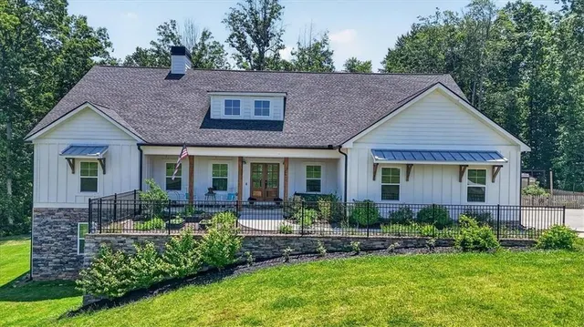Popular 4.82 acres Real Estate