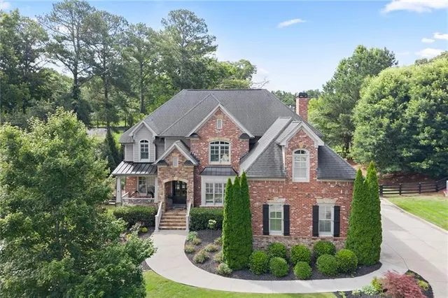 Popular Hickory Crest Real Estate