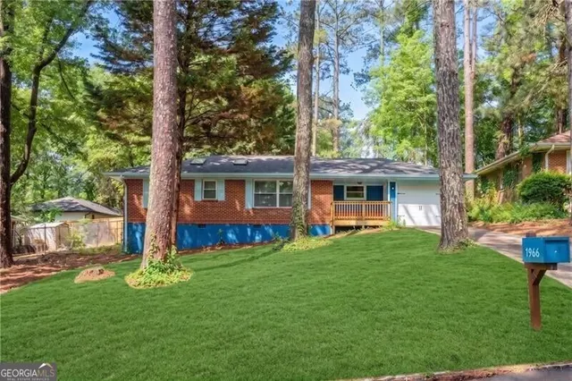 Expensive Graystone Park Real Estate