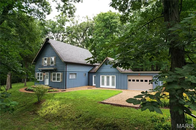 Expensive Pinnacle Lake Estates Real Estate