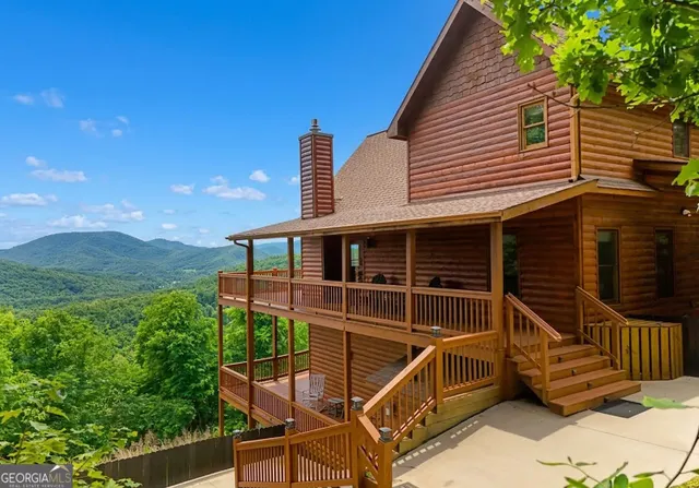 Popular Autumn View Real Estate