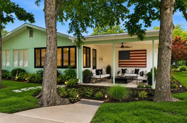Popular Lakewood Estates Condos Real Estate