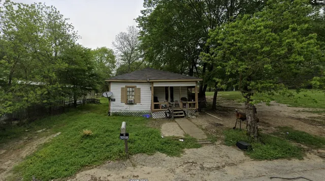 Cheap Woodlawn Real Estate