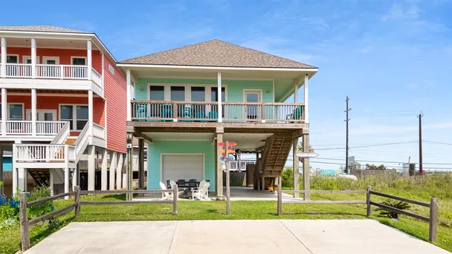 Popular Gulf Palms Real Estate