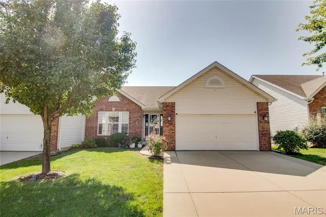 Popular Villages-Amberleigh Real Estate