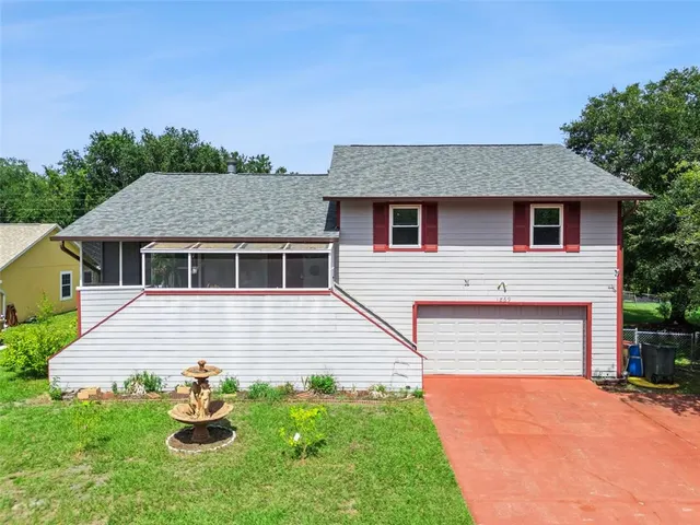 Popular KINGS POINT Real Estate